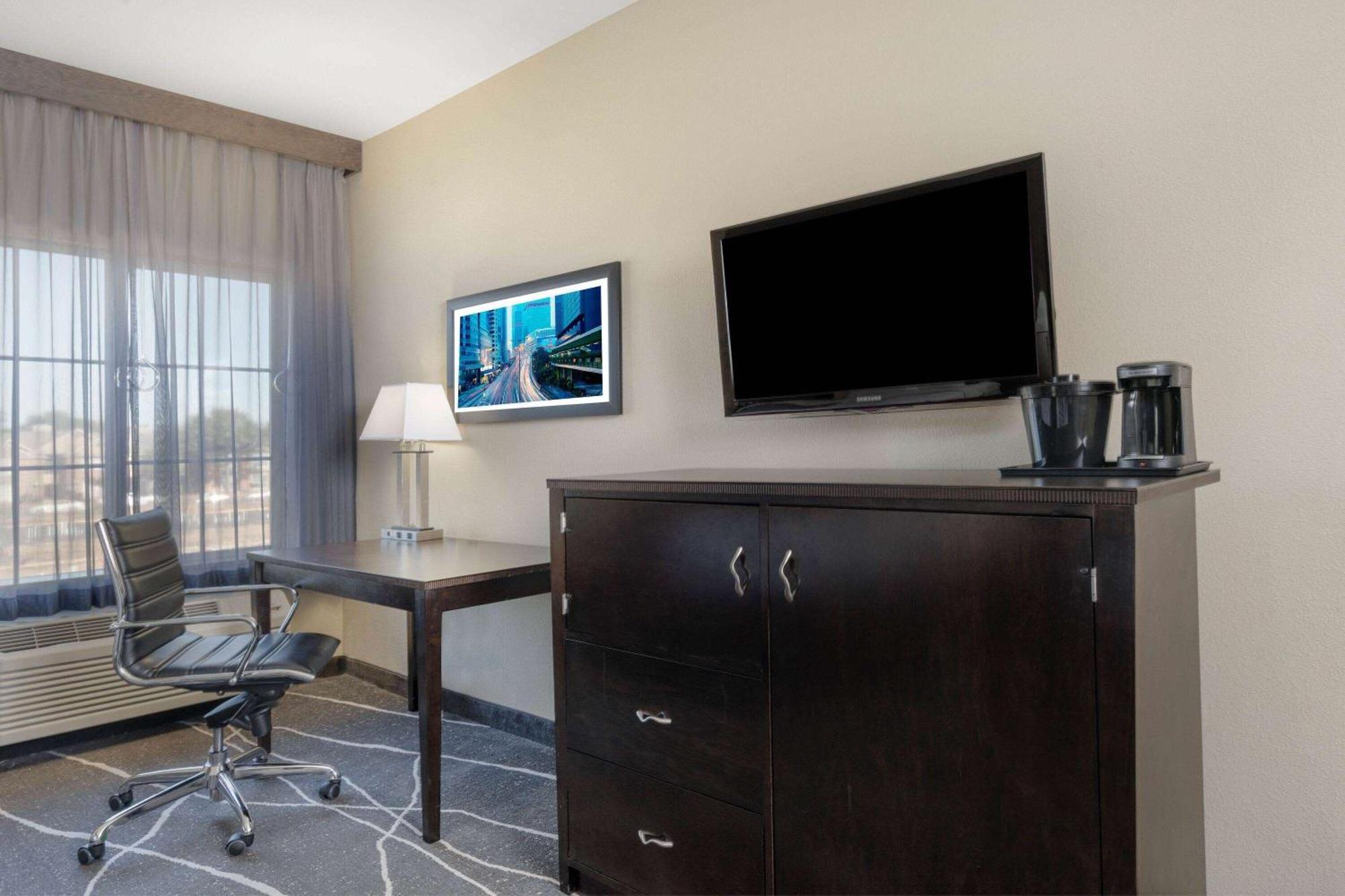 La Quinta By Wyndham Houston Energy Corridor Hotel Exterior foto